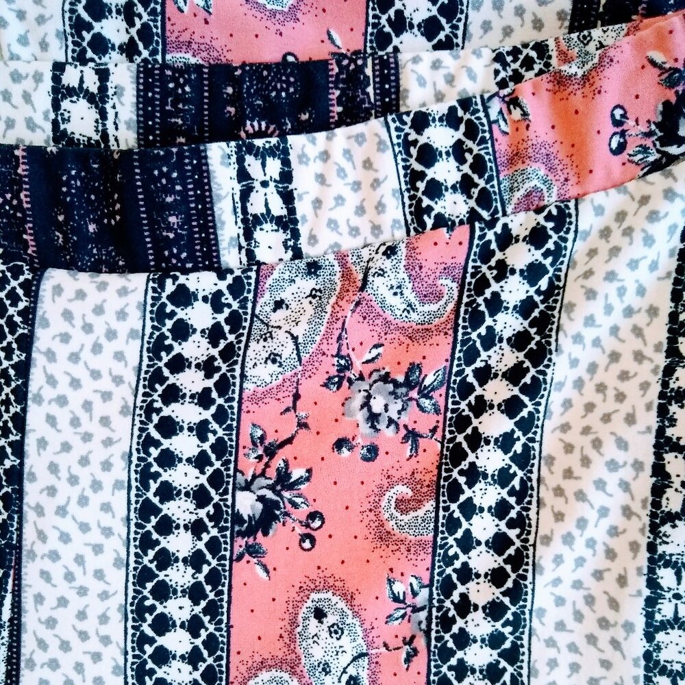 Set of Bohemian Bell bottoms Flare Leggings with matching wrap top Size Large - Picture 12 of 16